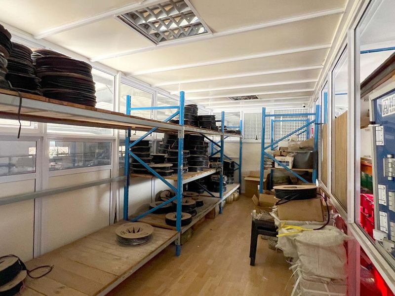 FACTORY / WAREHOUSE FOR SALE - Photo 8