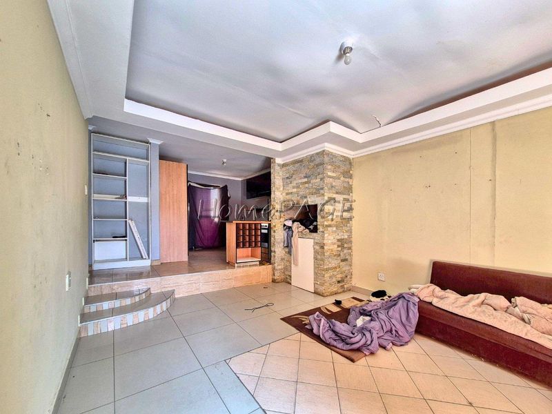 Kuisebmund, Walvis Bay:  Home with 2 Flats is for Sale - Photo 7