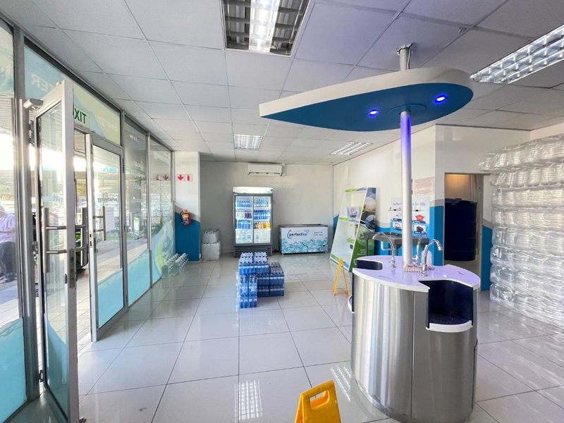 Prime Ground Floor Commercial Space To Let | Chartwell Centre, Umhlanga Village - Photo 2