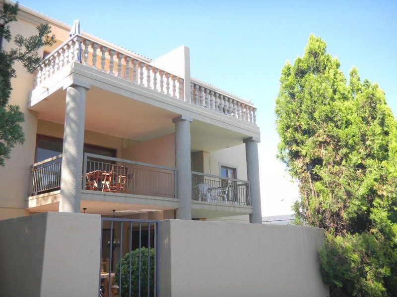 Fully furnished 2 bed 1 bath in Sandton CBD - Photo 6