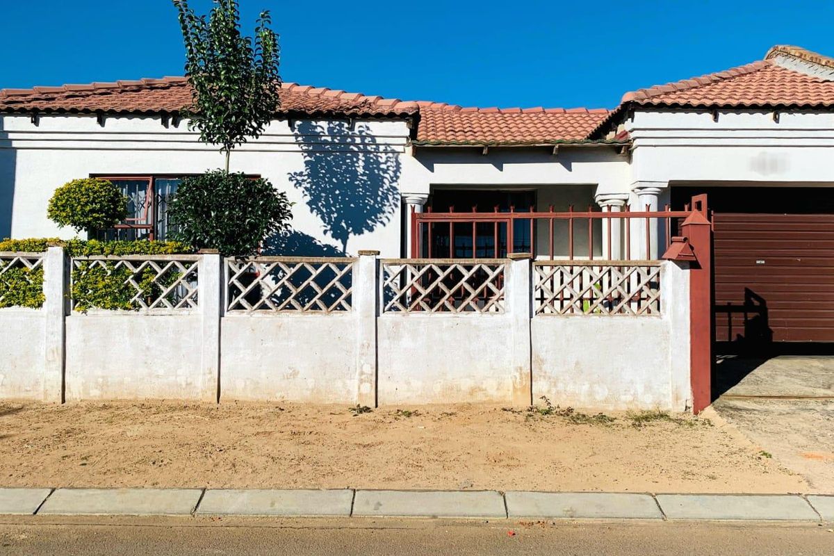3 Bedroom House for Sale in Soshanguve - Photo 4