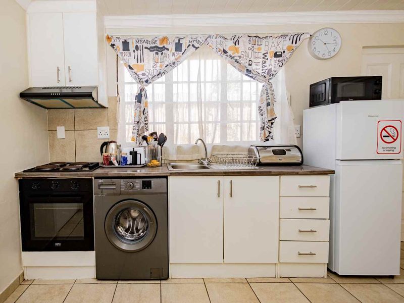 La Bella Vida Self Catering Apartments - Photo 9