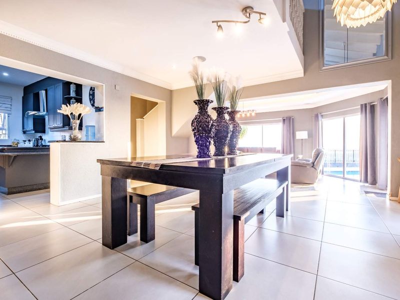 5 Bedroom House For Sale In Glenvista Johannesburg - Photo 8