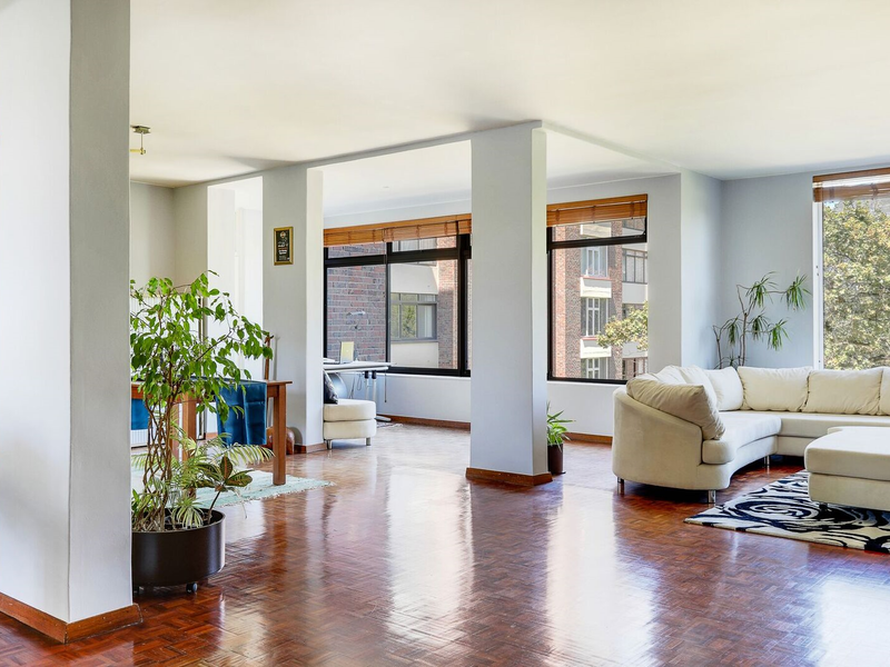 Luxurious 3-Bedroom Ecklenberg Apartment with Mountain Views & Separate Flatlet - Photo 10