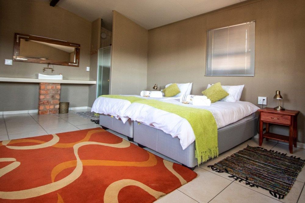 En-suit guest bedroom