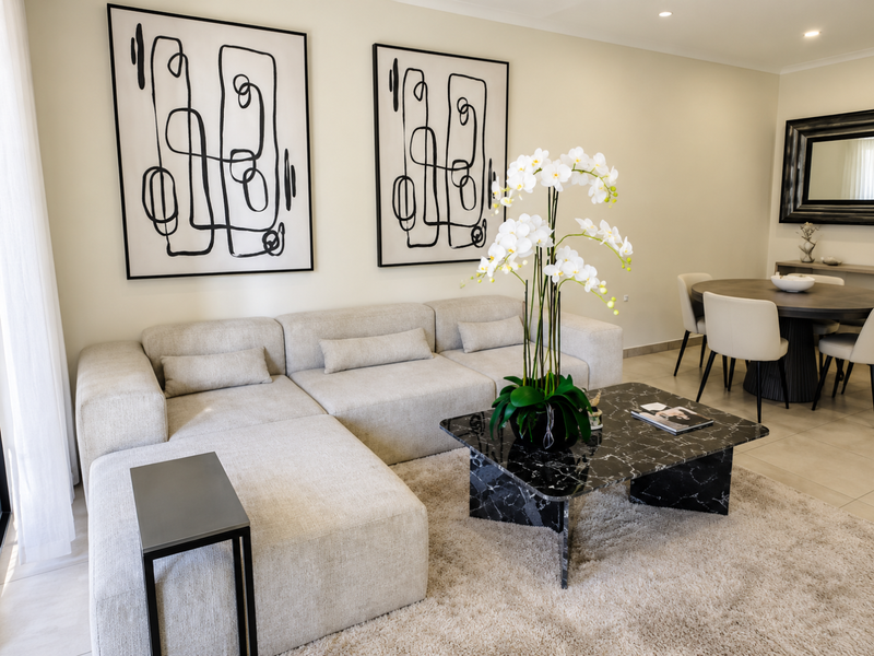Modern 3 Bedroom 3 Bathroom Apartment for Sale - Photo 5