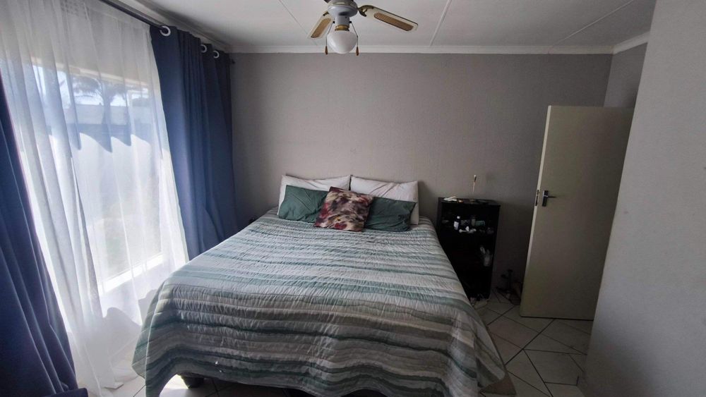 bedroom 3 (main)
