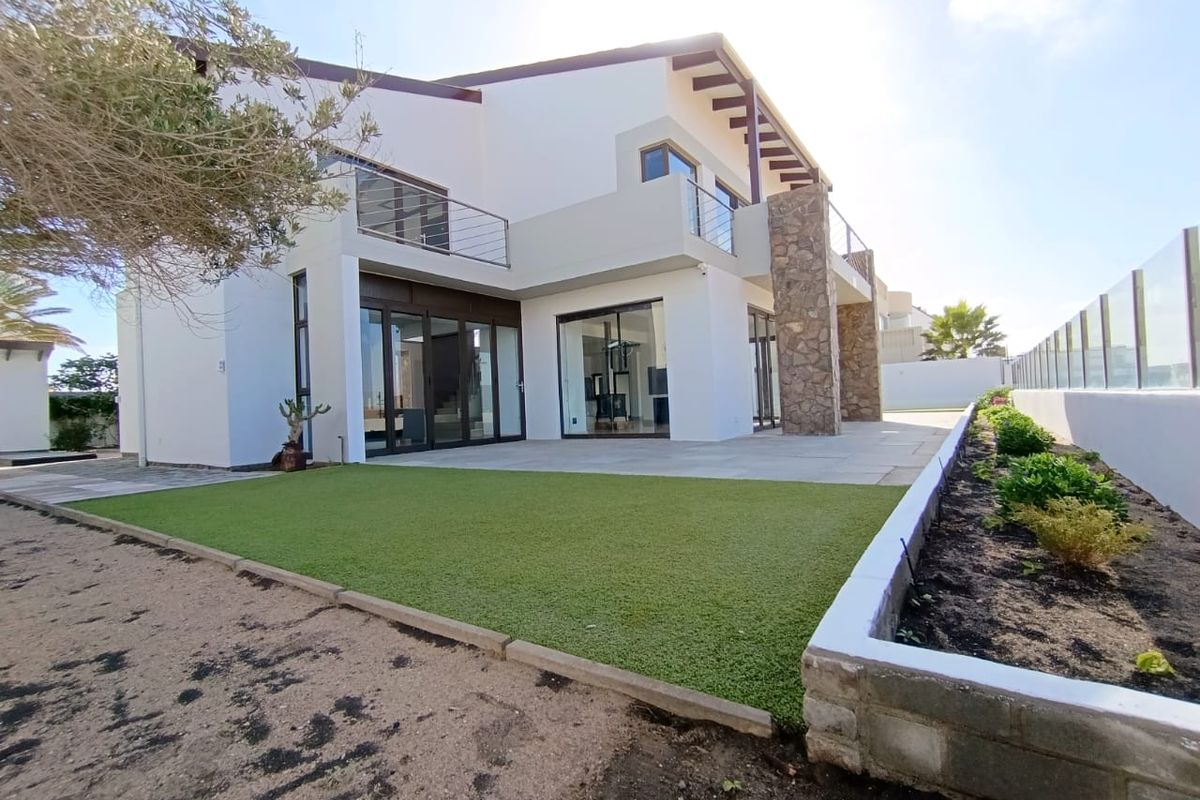 LUXURY FOR SALE | RIVERSIDE, KRAMERSDORF – SWAKOPMUND - Photo 2