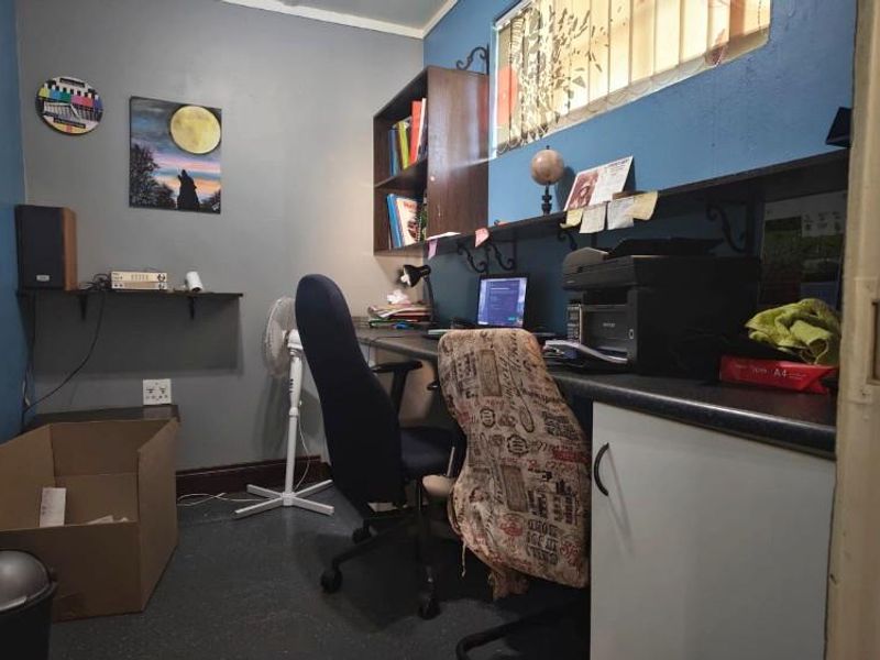 Ideal for a large or growing family, providing the verstility of space, versatility and charm - Photo 8