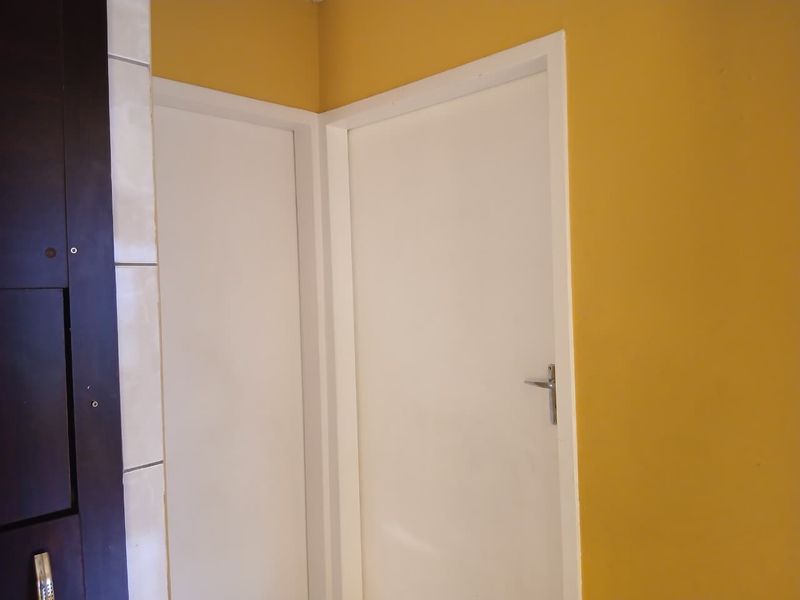 GROUND FLOOR UNIT... LOCK AND GO!!!! - Photo 9
