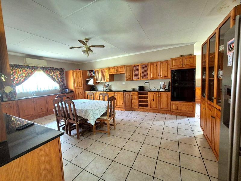 Expansive Farm with Game Fencing - Photo 2