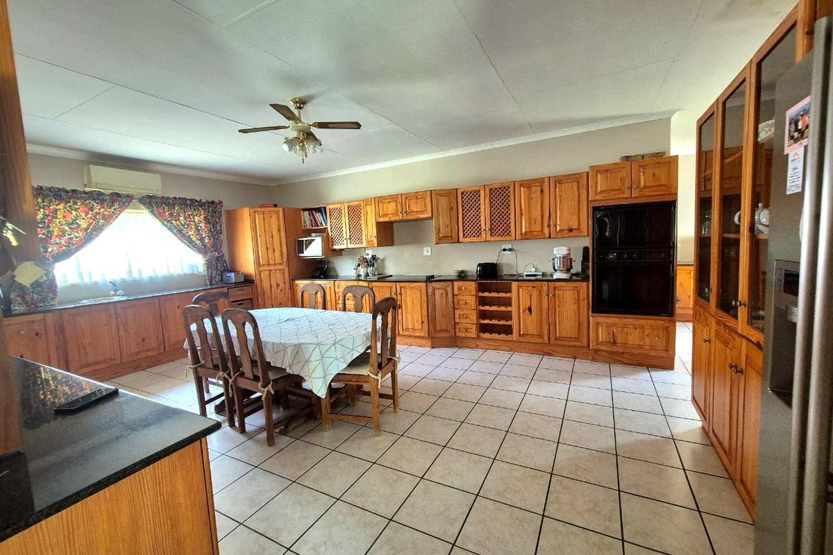 Expansive Farm with Game Fencing - Photo 2