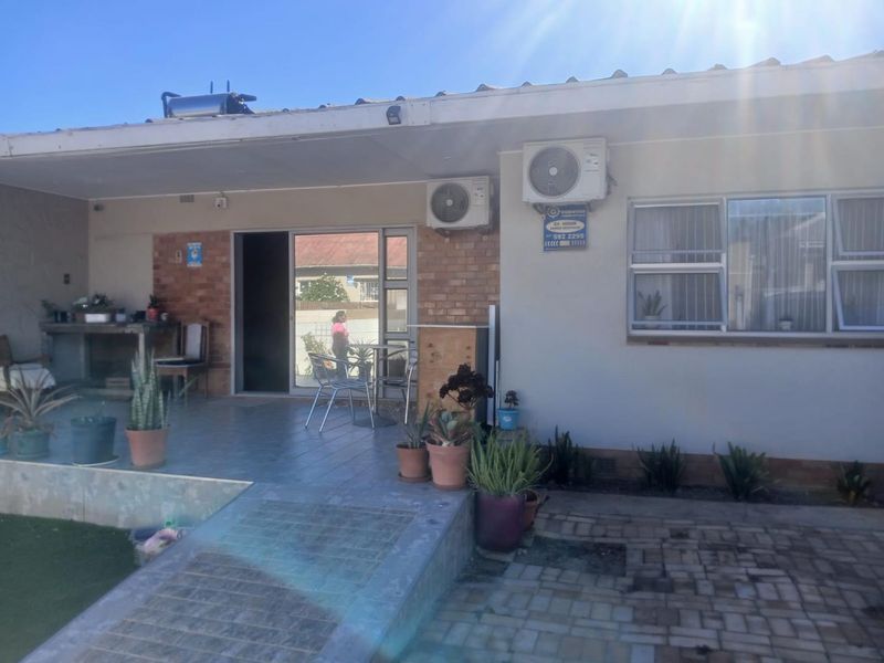 4 Bedroom house in Avondale Parow - Photo 4