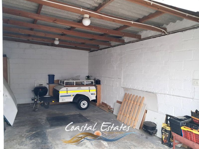 Developer's Dream: Prime Corner Property with Endless Potential - Photo 7