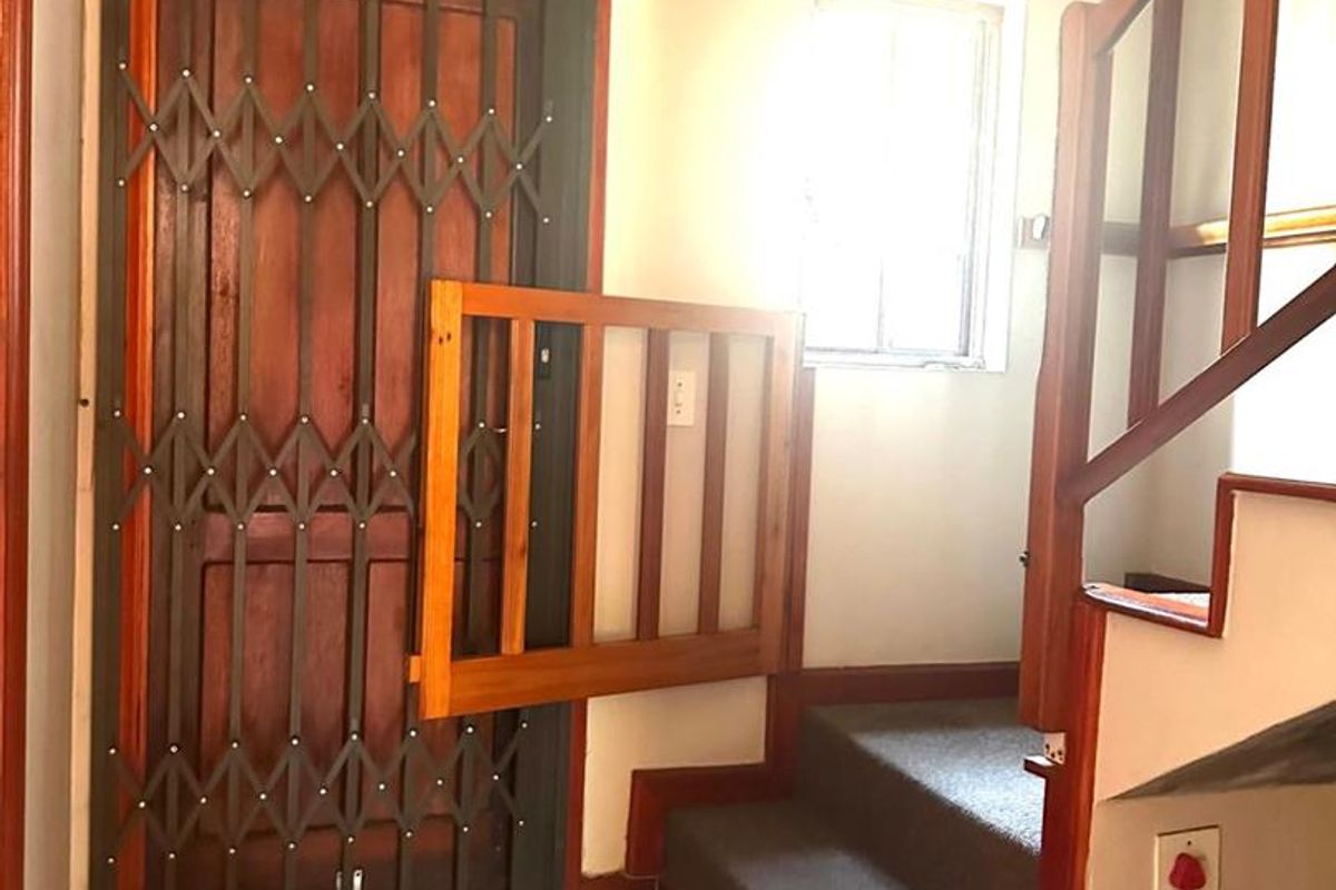 Elegant Townhouse Living with Staff Accommodation & Modern Comforts - Photo 5