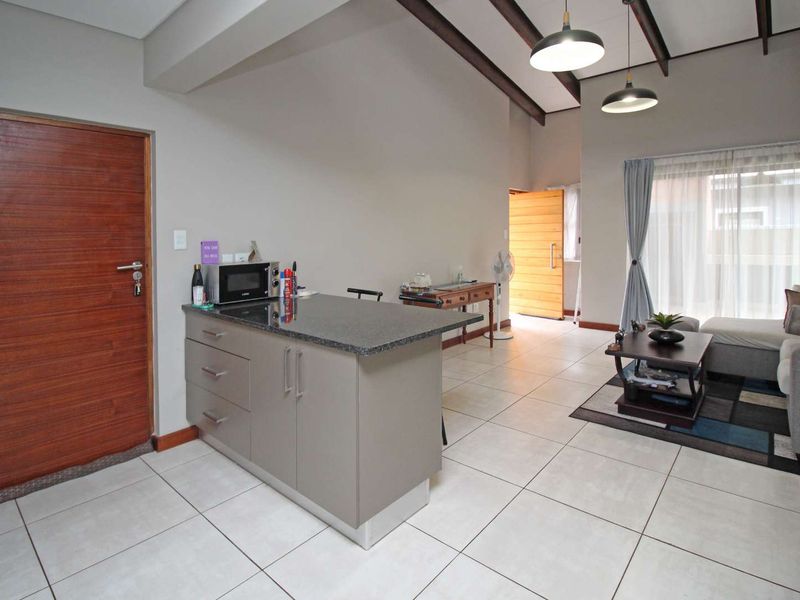 This is it! Beautiful 2 Bedroom 2 Bathroom Townhouse in a Secure Estate - Photo 8
