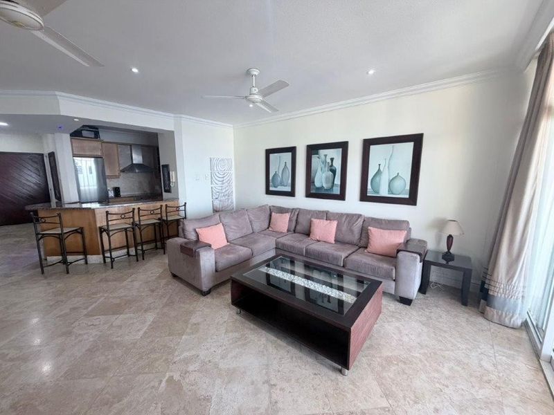 Stunning, furnished beachfront rental - Photo 7