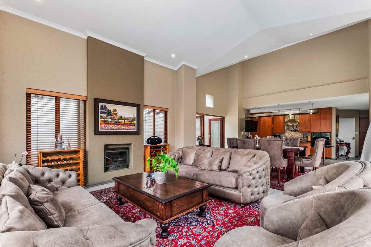 STUNNING FAMILY HOME BOASTING ALL THE BEST QUALITIES ONE WANTS IN A HOME - Photo 3