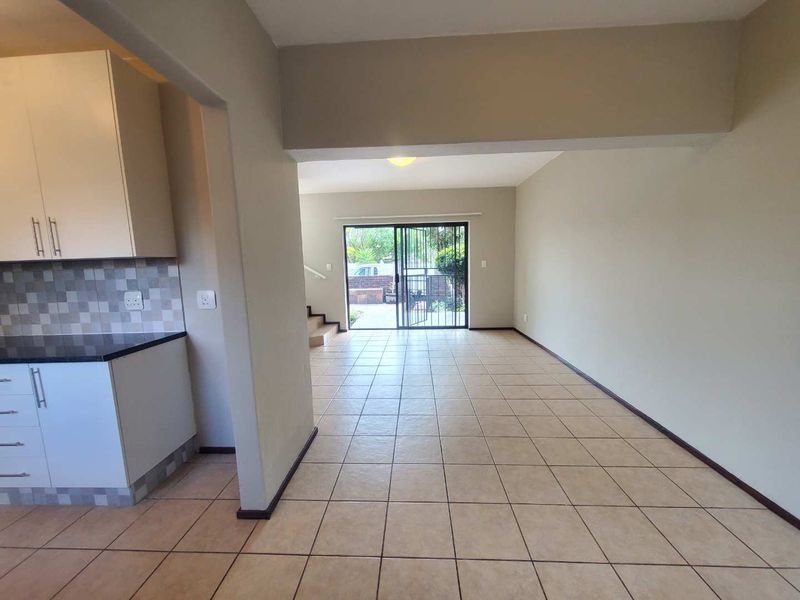 Stunning 2-bedroom duplex townhouse in Sugar Bush Estate, Noordheuwel - Photo 6