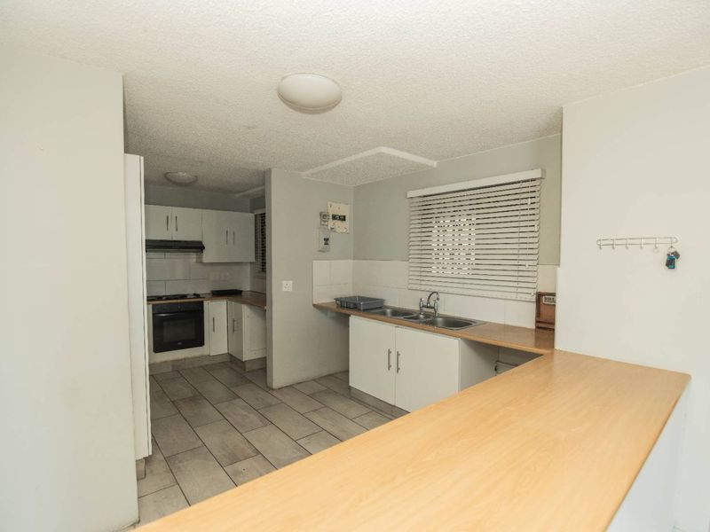 Spacious 142m2 Apartment in Twin Palms – Beachfront Living in Humewood - Photo 7