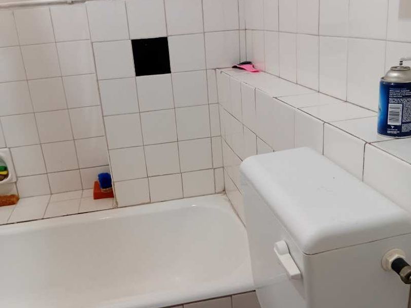 Modern 1-Bed Apartment with Study/Extra Room – Sunnyside. - Photo 10