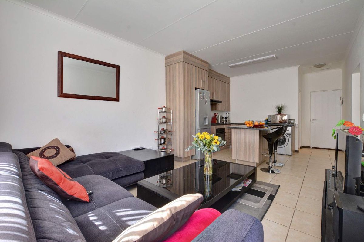 Modern Urban Living - Photo 5