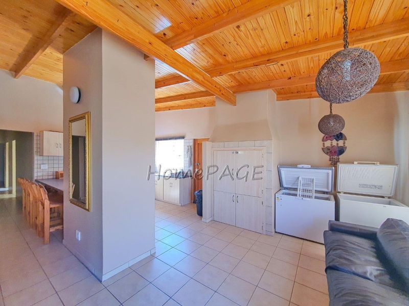 Ext 6, Henties Bay:  Neat rock face home in Spitzkoppe street with 2 flats - Photo 6