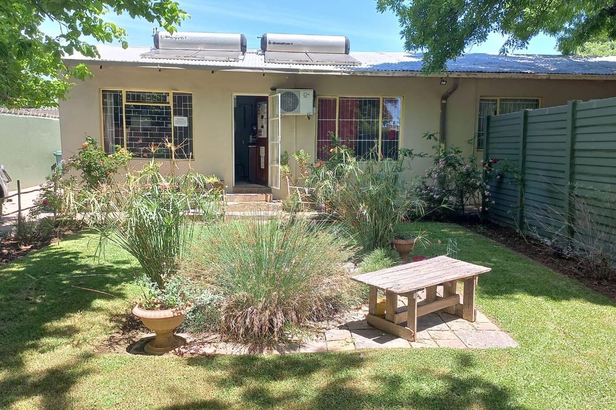 Lucrative student accomodation close to UFS - Photo 2