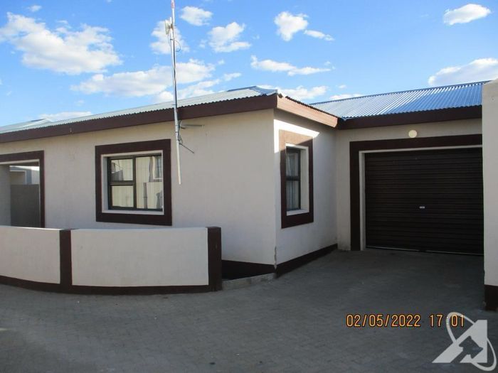 Property #2380197, Townhouse For Sale in Okahandja Central
