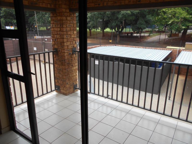 2 Bed, 1 Bath Apartment to rent - Photo 9