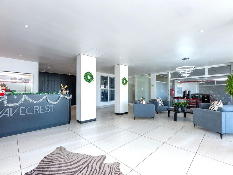 Make an offer on most sought after 2 Bedrooms on the Beach Front Sea Point - Photo 3