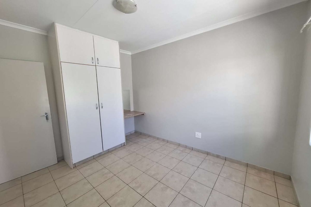 AFFORDABLE GEM IN PIONEERSPARK EXT 1 - Photo 5