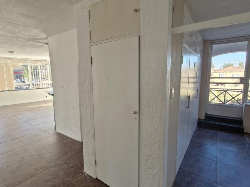 2 Bedroom Apartment For Renta in Waverly - Photo 3