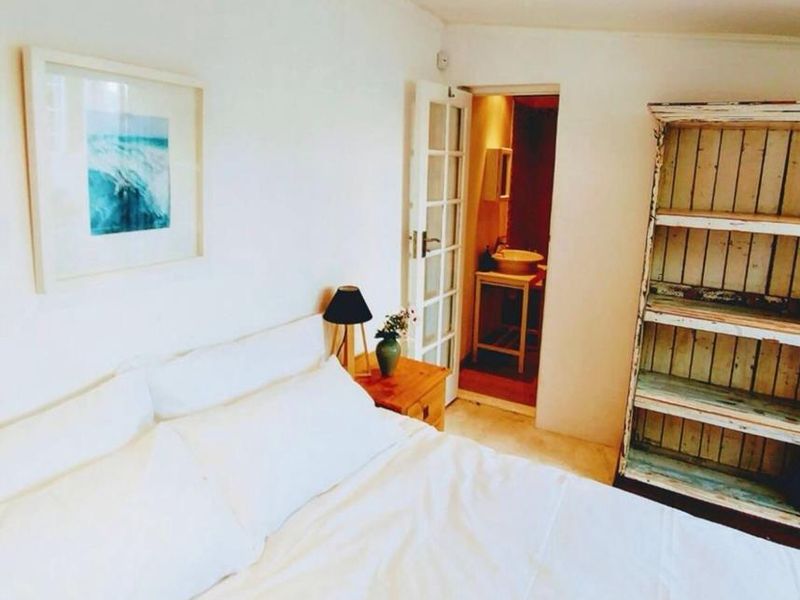 Charming 2 bedroomed home with seperate flatlet - Photo 6