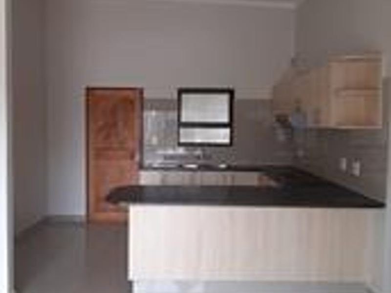 2 Bedroom Townhouse For Sale in Okahandja well under Valuation - Photo 2