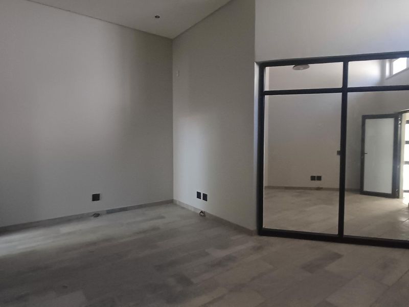 To Let Office space - Photo 8