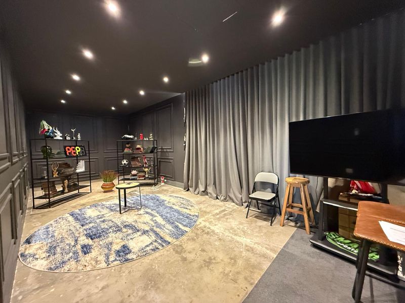 Prime Penthouse Office Space Available for Lease in Parkhurst - Photo 8