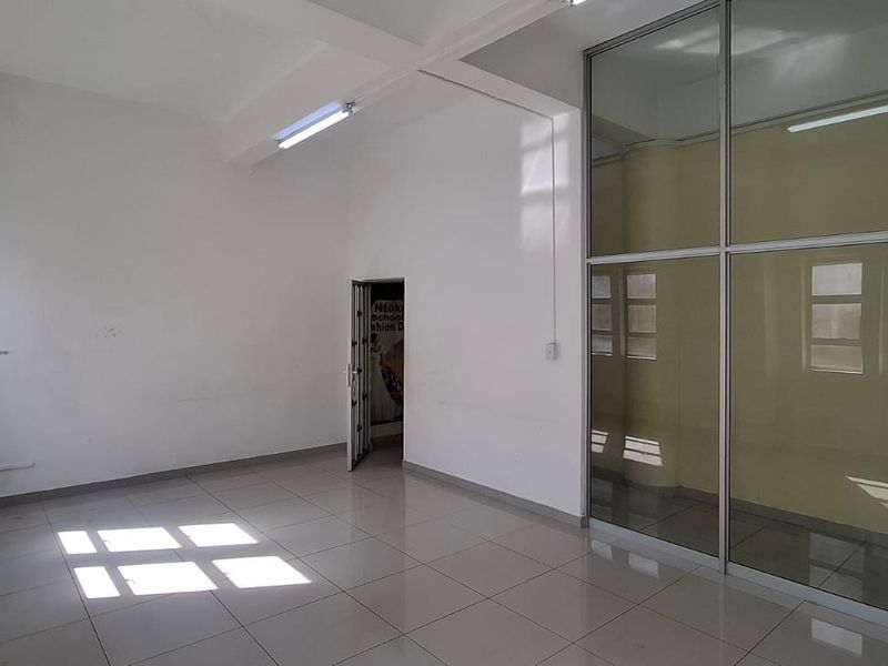 Prime Durban CBD Commercial Space for Lease – Perfect for Designers! - Photo 1