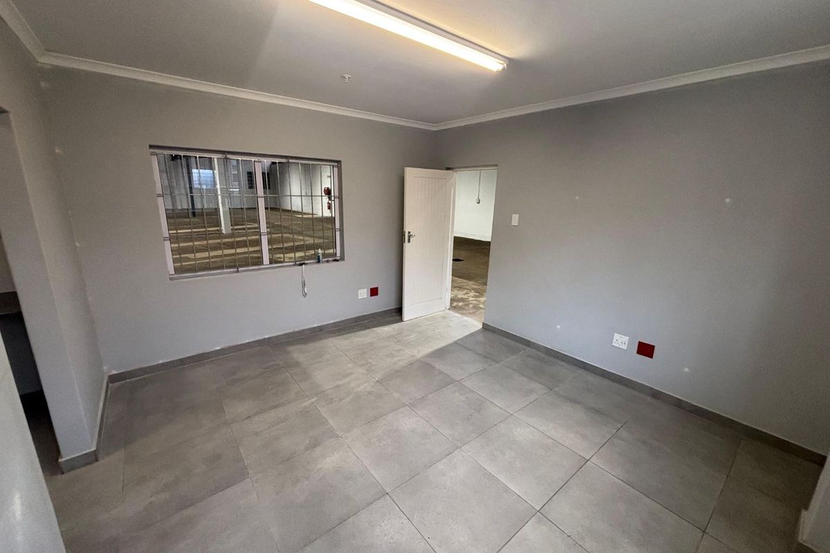 TO LET | INDUSTRIAL UNIT - 549m2 - Photo 3