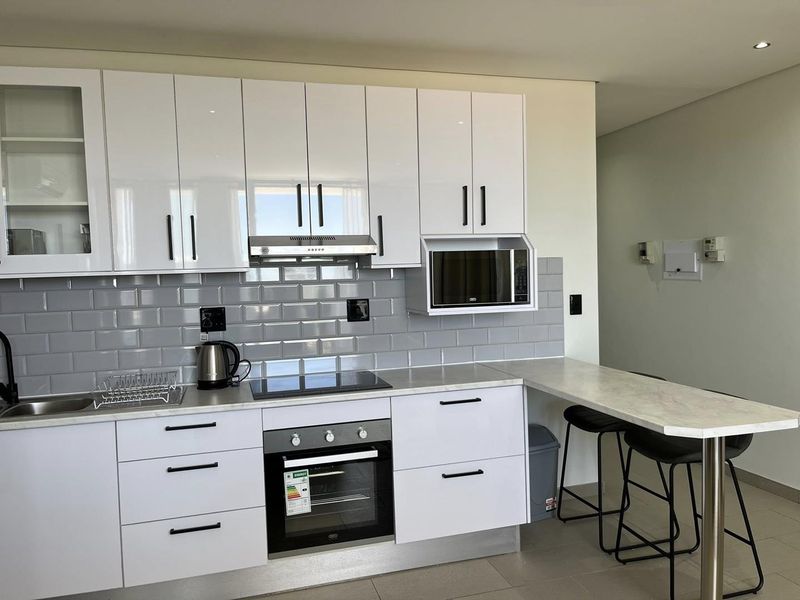 Stunning fully furnished One bedroom apartment in Klein Windhoek- with a beautiful view - Photo 3