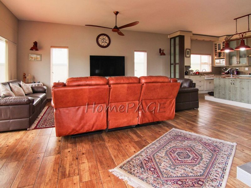 Waterfront, Swakopmund:  Well Located Luxurious Home is for Sale - Photo 5