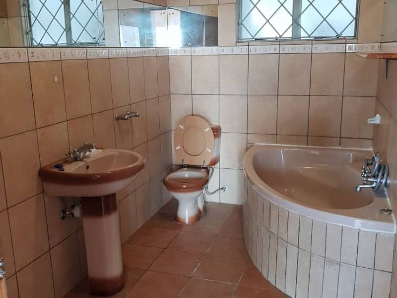 2 beds flat for sal - Photo 8