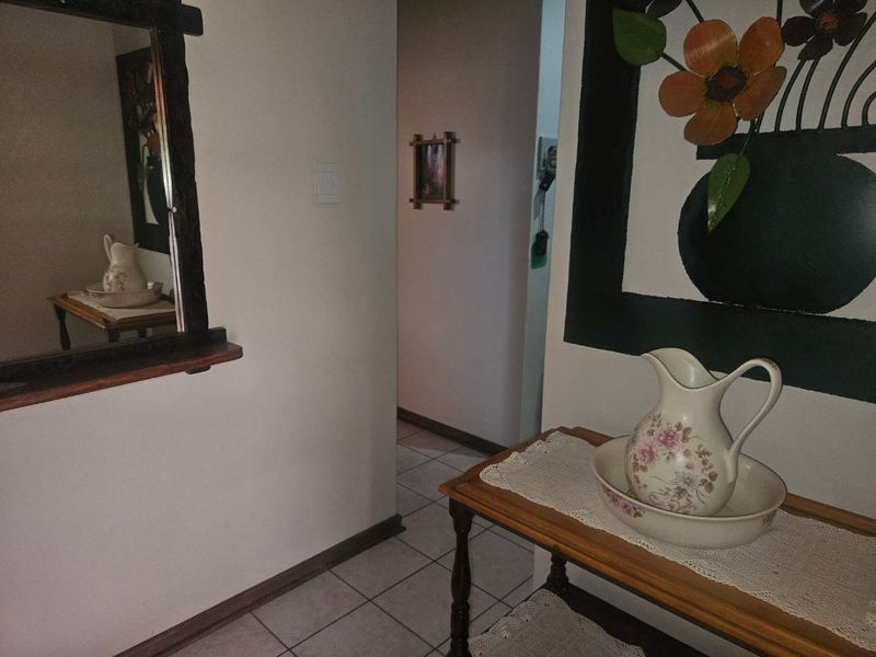 Modern Townhouse for sale in Rhodesdene - Photo 2