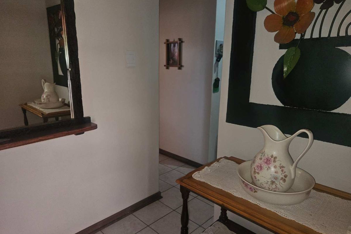 Modern Townhouse for sale in Rhodesdene - Photo 2