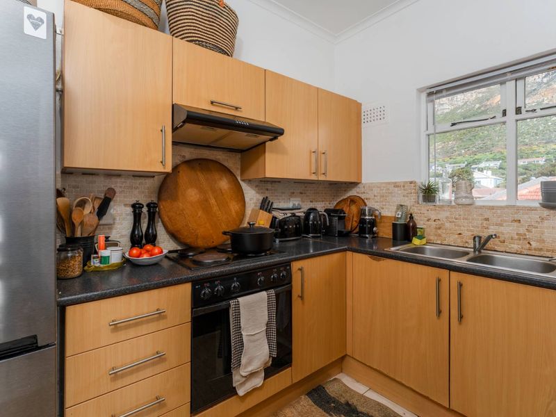Stylish 2-Bedroom Apartment in Pet-Friendly Lakeside Court - Photo 8