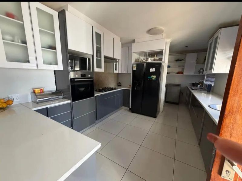 🏡 DOUBLE-STOREY HOUSE FOR SALE | NEW ROCKY CREST, WINDHOEK - Photo 5