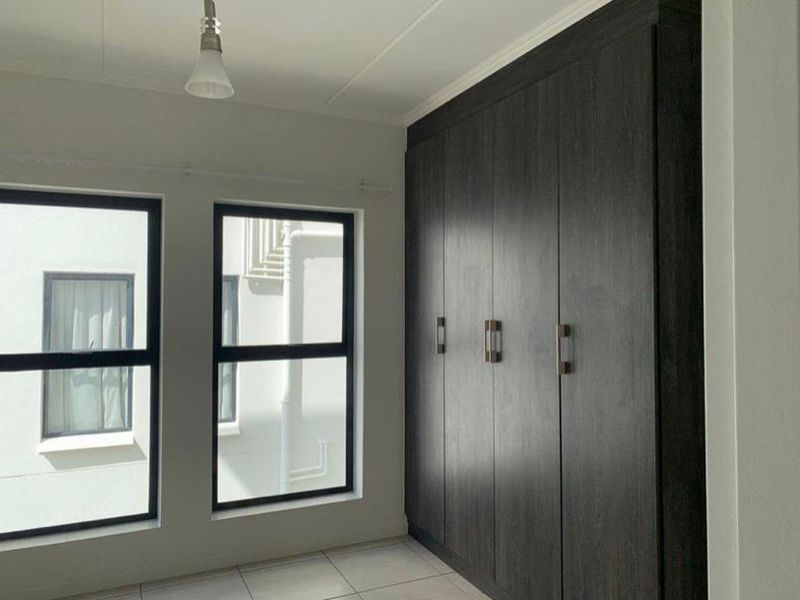 Three Bedroom in Secure Lifestyle Estate - Photo 8