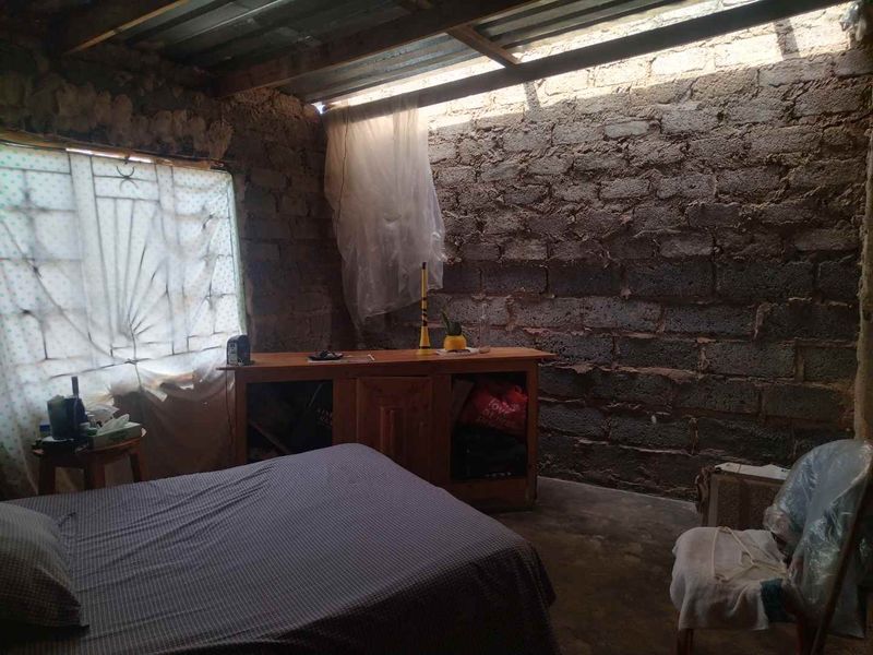 Vacant land with unfinished house for sale in Soshanguve South - Photo 5