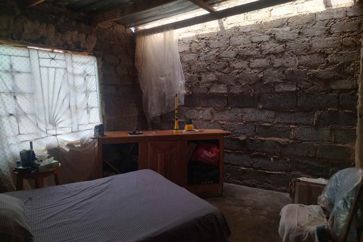 Vacant land with unfinished house for sale in Soshanguve South - Photo 5