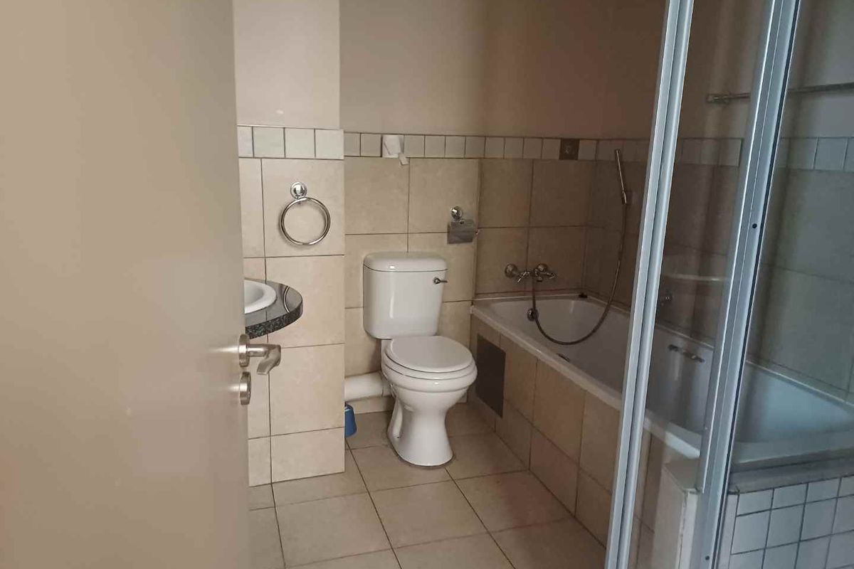 213 Mapungubwe Hotel fully furnished with quality furniture and appliances - Photo 5